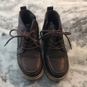 Childrens place brown zip boot